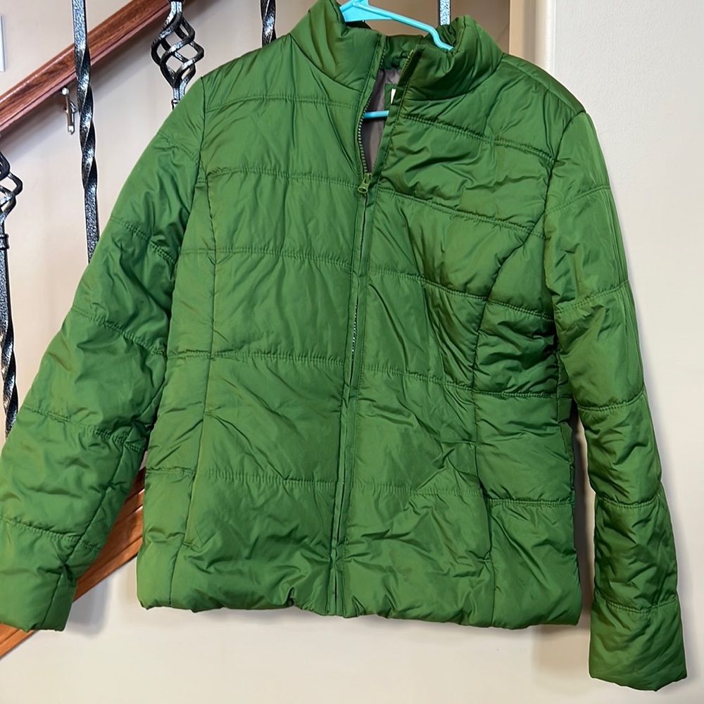 Size large juniors green cropped puffer coat